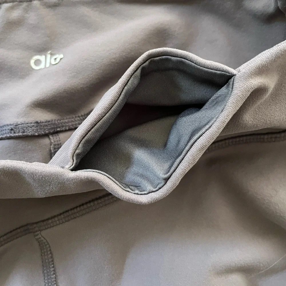 ALO Yoga Grey Anthracite Moto Leggings Mesh Panels Activewear Athleisure small